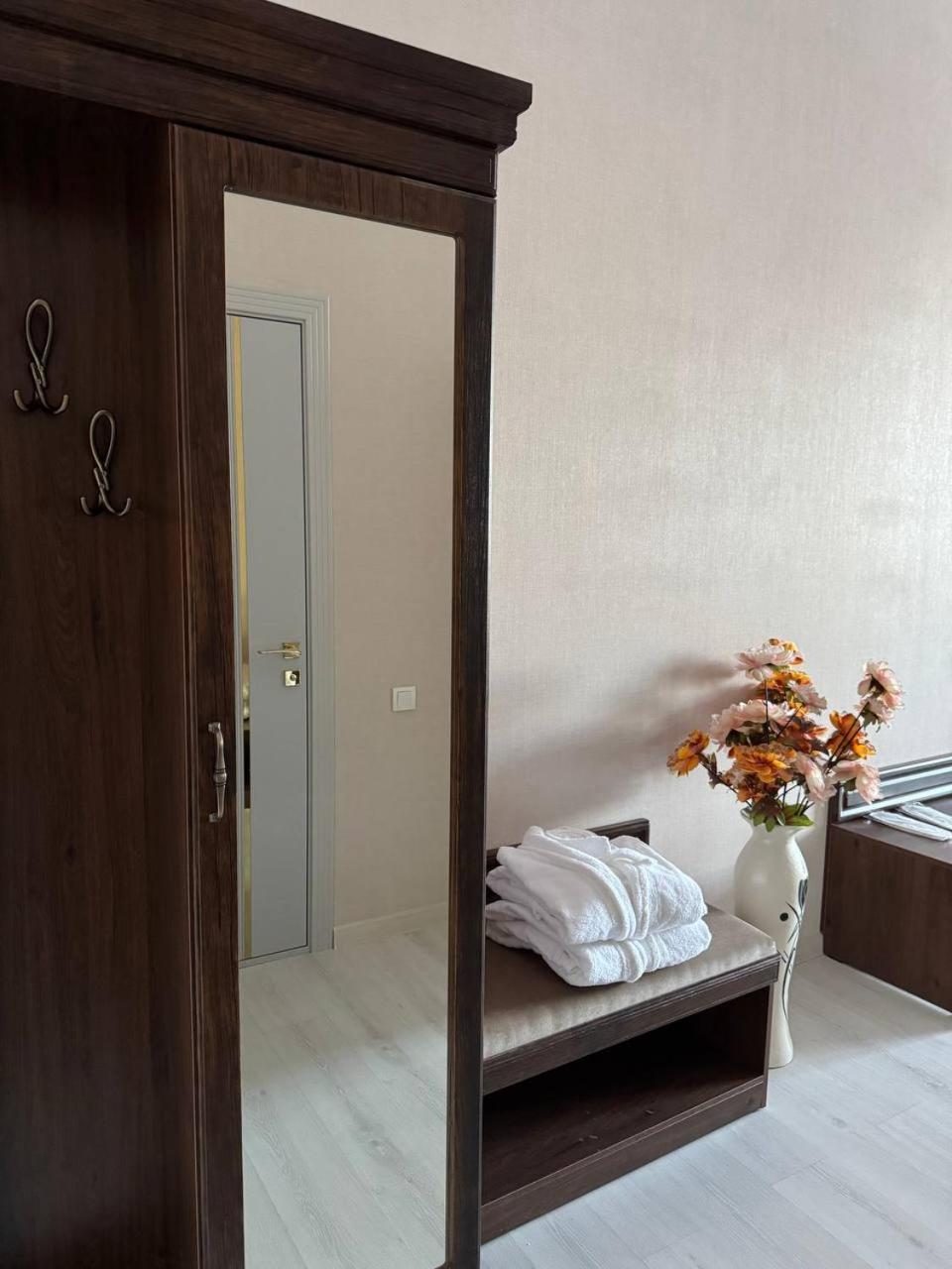 Турист Taraz Exterior foto